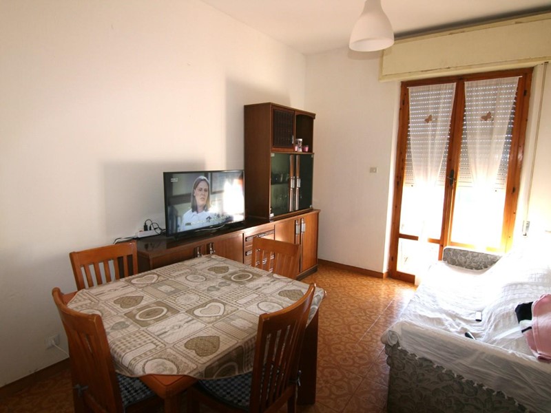 Quadrilocale in Vendita a Carrara, zona Marina di Carrara, 170'000€, 90 m²