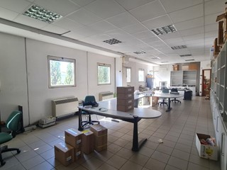 Capannone in Affitto a San Miniato, 2'600€, 400 m²