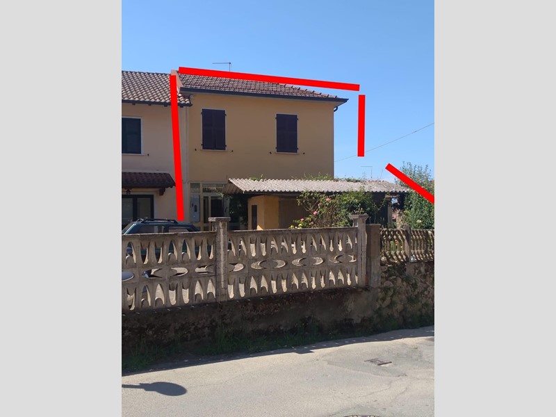 Casa Indipendente in Vendita a Luni, zona Casano, 145'000€, 110 m²