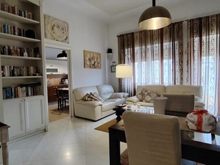 Appartamento in Vendita a Carrara, 239'000€, 150 m²