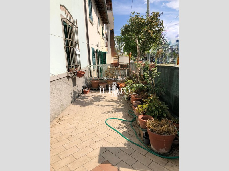 Casa Indipendente in Vendita a Campi Bisenzio, zona Sant'Angelo a Lecore, 279'000€, 187 m²