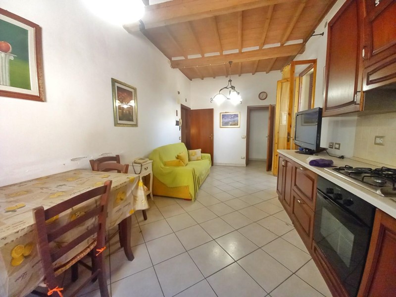 Casa Indipendente in Vendita a Castelfiorentino, 160'000€, 180 m², con Box