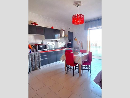 Trilocale in Vendita a Casoria, 160'000&euro;, 120 m²