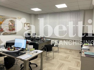 Ufficio in Vendita a Barletta, 87'000€, 90 m²