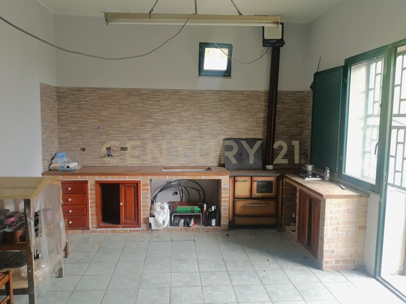 Casa Indipendente in Vendita a Scaletta Zanclea, 120'000€, 200 m², con Box