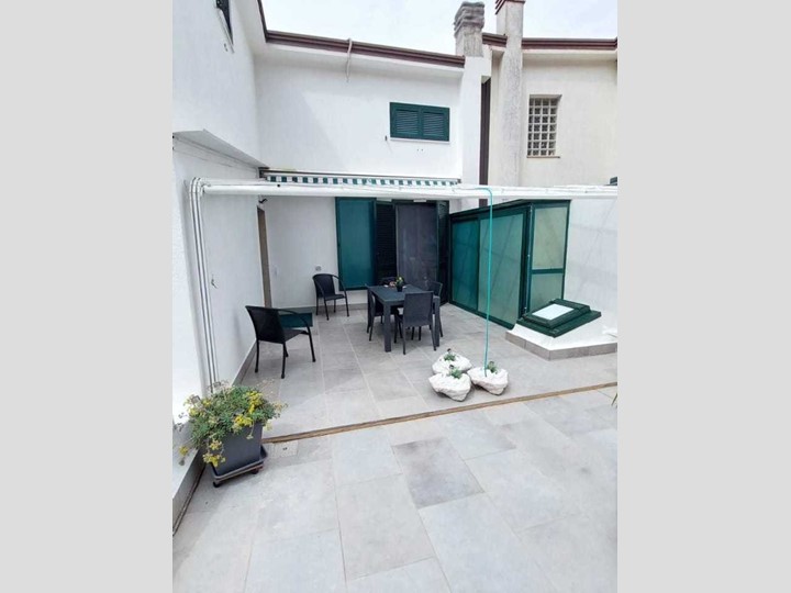 Casa Semi Indipendente in Vendita a Baronissi, 180'000€, 90 m²