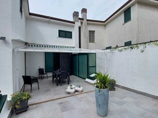 Casa Semi Indipendente in Vendita a Baronissi, 180'000€, 90 m²