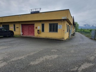 Capannone in Vendita a Porcari, zona Padule, 1'300'000€, 2600 m²