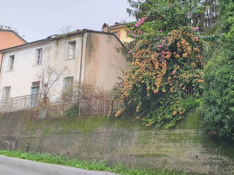 Villetta a schiera in Vendita a Seravezza, 150'000&euro;, 90 m², arredato