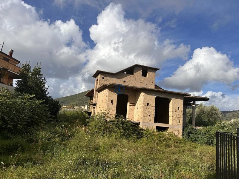 Terreno edificabile in Vendita a Caserta, zona Sala, 550'000€, 1870 m²
