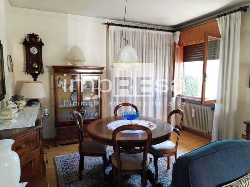 Villa bifamiliare in Affitto a Treviso, 1'350€, 160 m², arredato