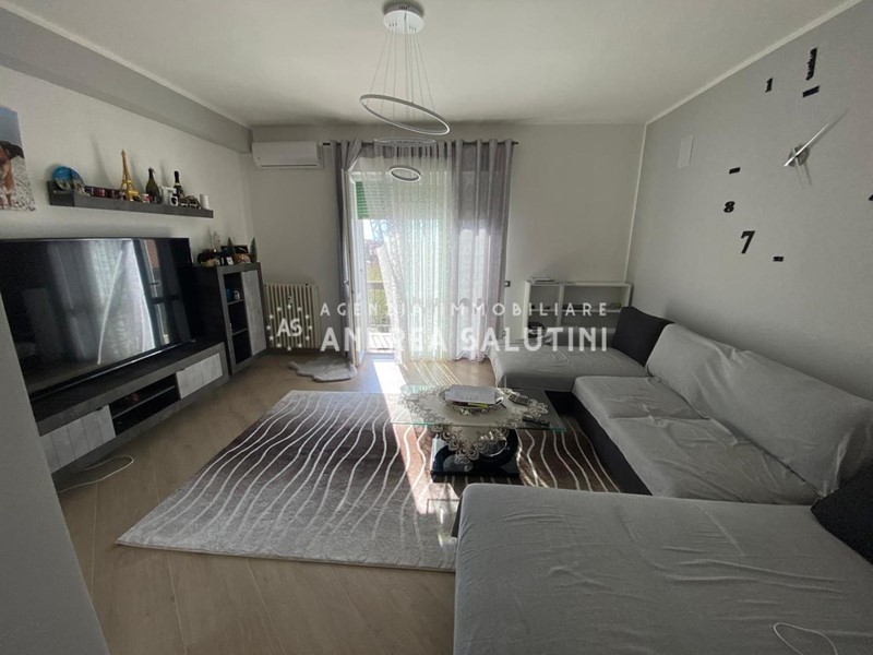 Quadrilocale in Vendita a Cascina, 160'000€, 100 m², arredato, con Box