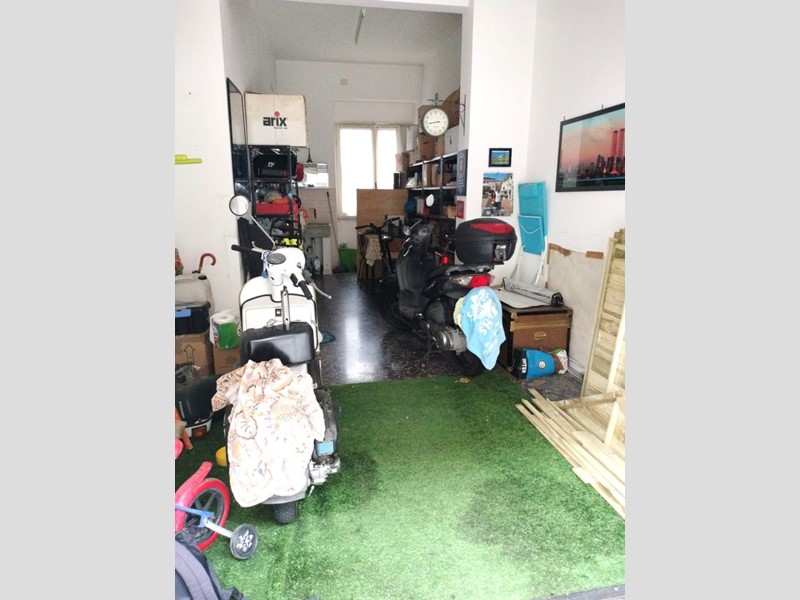 Box in Vendita a Savona, zona ZONA STAZIONE, 40'000€, 30 m²