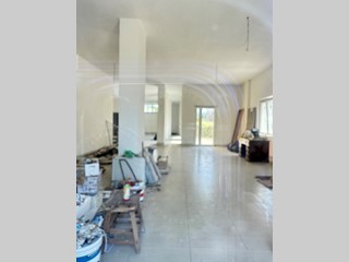 Capannone in Affitto a Pietrasanta, 2'200€, 167 m²