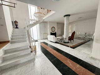 Villa in Vendita a Calcinaia, 570'000€, 300 m²
