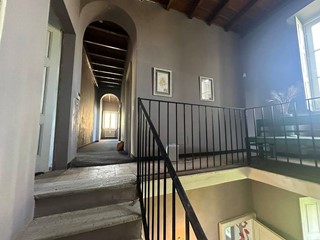 Villa in Vendita a Stradella, 329'000€, 600 m²