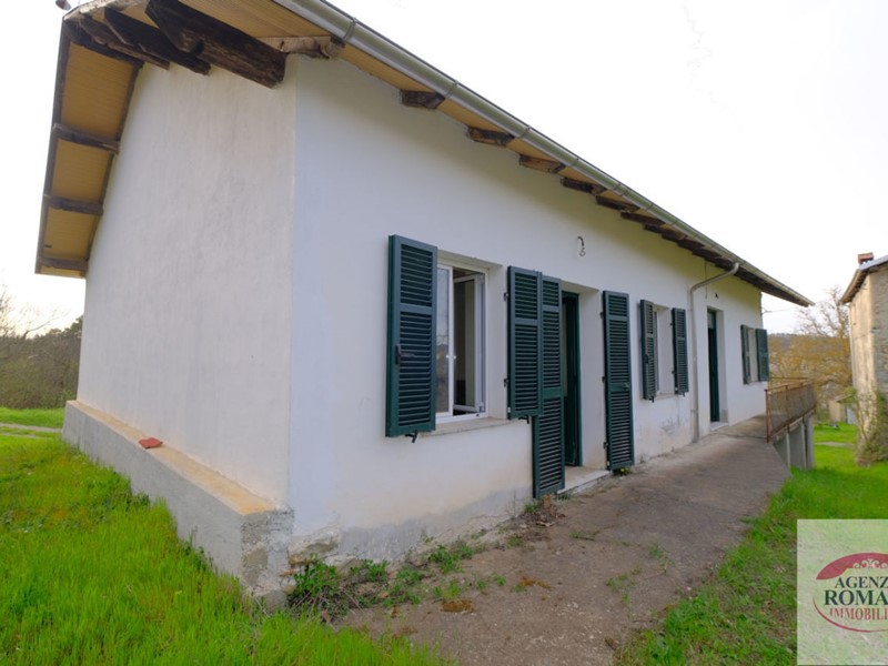 Casa Indipendente in Vendita a Pareto, 140'000€, 164 m²