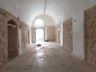 Immobile commerciale in Affitto a Ragusa, 600€, 150 m²