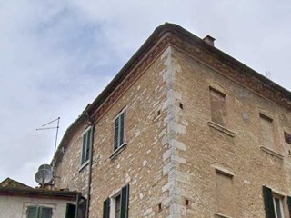 Appartamento in Vendita a Rapolano Terme, zona Serre Di Rapolano, 38'000€, 85 m²