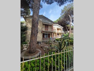 Appartamento in Vendita a Grosseto, zona Marina di Grosseto, 320'000€, 92 m², arredato, con Box