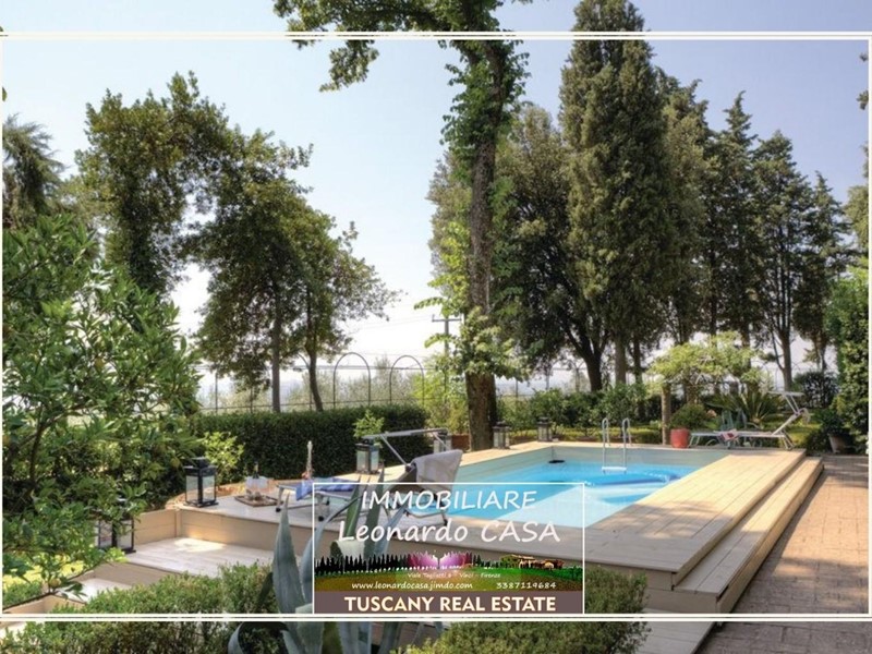 Casale in Vendita a Larciano, 2'000'000€, 350 m², arredato