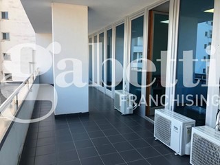 Ufficio in Vendita a Cosenza, 190'000€, 120 m²