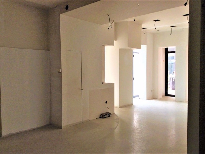 Negozio in Affitto a Adria, 60 m²