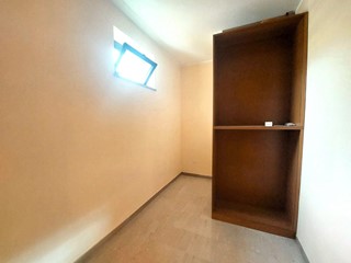 Negozio in Vendita a Chieti, 160'000€, 75 m²