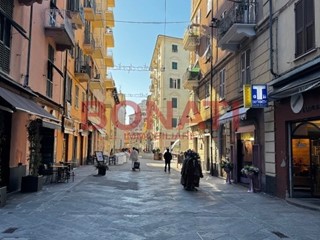 Attività commerciale in Vendita a La Spezia, zona Centro, 265'000€, 180 m², arredato