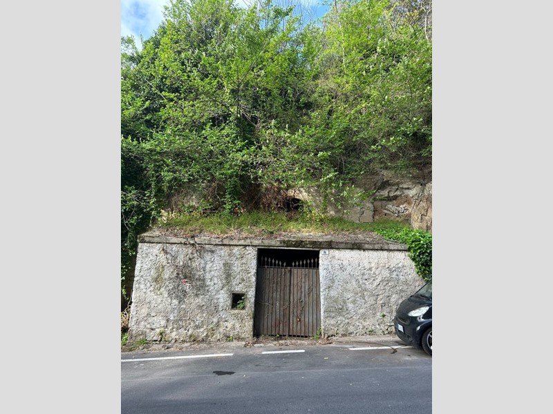 Capannone in Vendita a Morlupo, 20'000&euro;, 100 m²