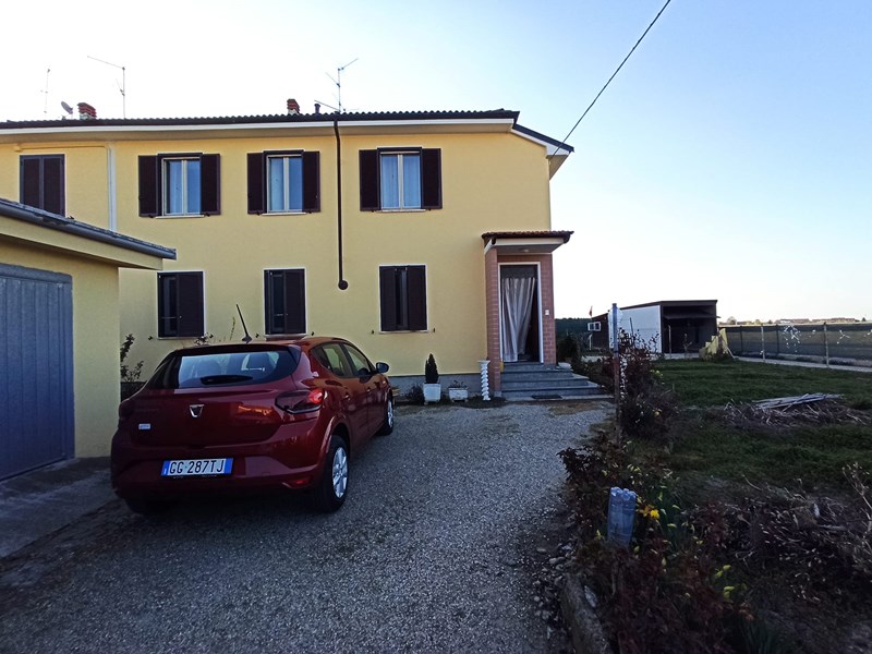Quadrilocale in Vendita a Casale Monferrato, zona CASALE POPOLO, 45'000€, 80 m²