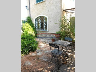 Casa Semi Indipendente in Vendita a Massa, zona Quercioli, 560'000€, 180 m², arredato