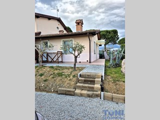 Villetta a schiera in Vendita a Cerreto Guidi, 285'000€, 60 m²