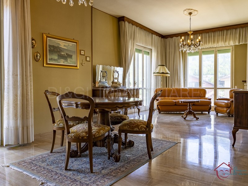 Appartamento in Vendita a Villanova d'Albenga, 249'000€, 190 m²