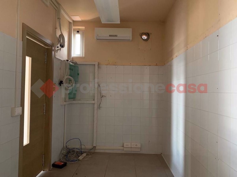 Ufficio in Affitto a Arezzo, 350€, 40 m²