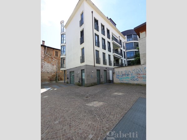 Negozio in Vendita a Gallarate, 82'500€, 78 m²