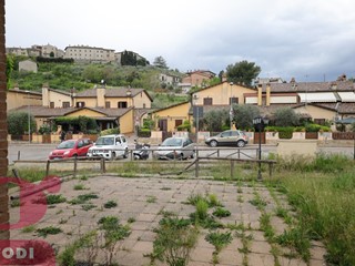 Negozio in Vendita a Monte Castello di Vibio, 82'250€, 167 m²