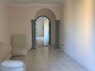 Trilocale in Vendita a Siracusa, zona Tunisi Grottasanta, 90'000&euro;, 100 m²
