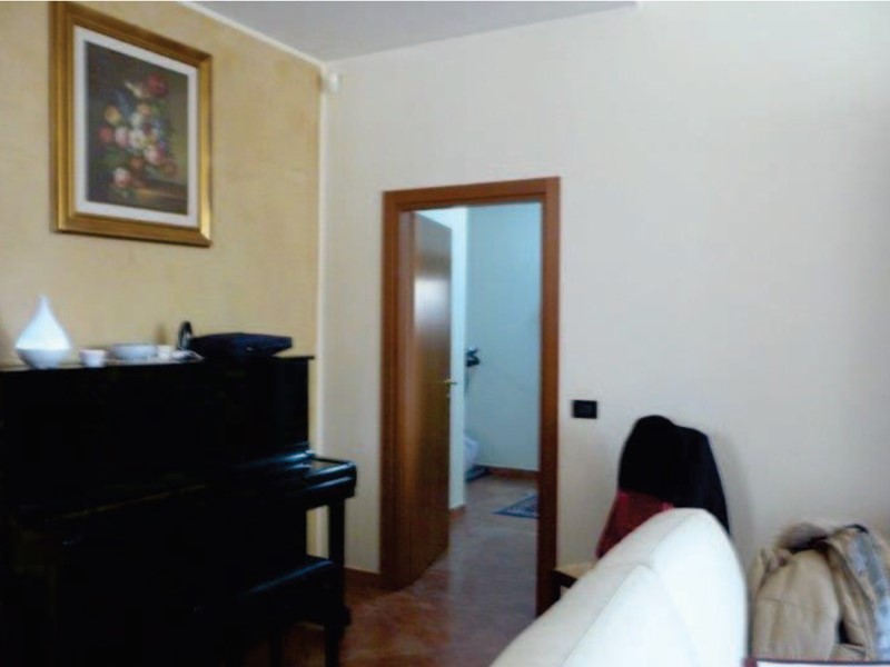 Casa Semi Indipendente in Vendita a Conselice, zona Lavezzola, 157'500€, 215 m²