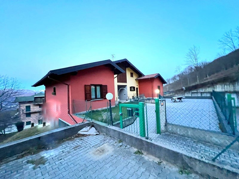 Bilocale in Vendita a Costa Valle Imagna, 75'000€, 65 m²