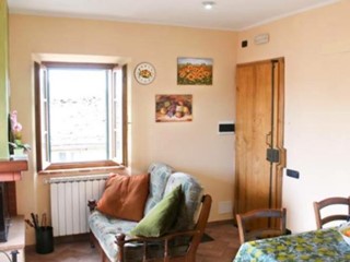 Trilocale in Vendita a Monticiano, zona Iesa, 65'000€, 50 m², arredato