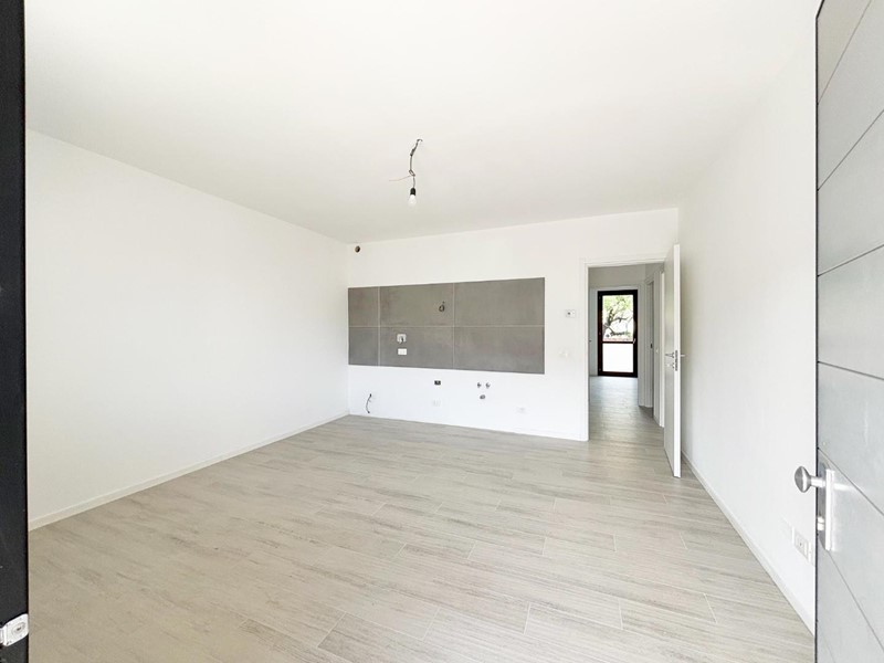 Trilocale in Vendita a Empoli, 198'000€, 65 m², con Box