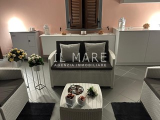 Quadrilocale in Vendita a Massa, 395'000€, 100 m², arredato, con Box