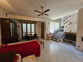 Villetta a schiera in Vendita a Vicopisano, 340'000€, 200 m², con Box