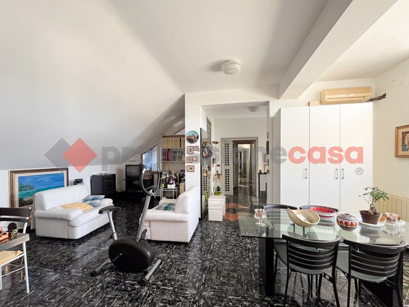 Attico in Vendita a Torregrotta, 105'000€, 152 m², arredato
