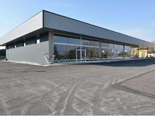 Capannone in Affitto a Sossano, 1'800€, 690 m²