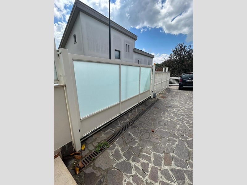 Quadrilocale in Vendita a Pescara, 324'000&euro;, 90 m², con Box