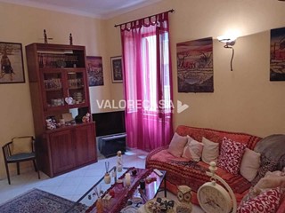 Appartamento in Vendita a Carrara, zona Torano, 105'000€, 90 m²
