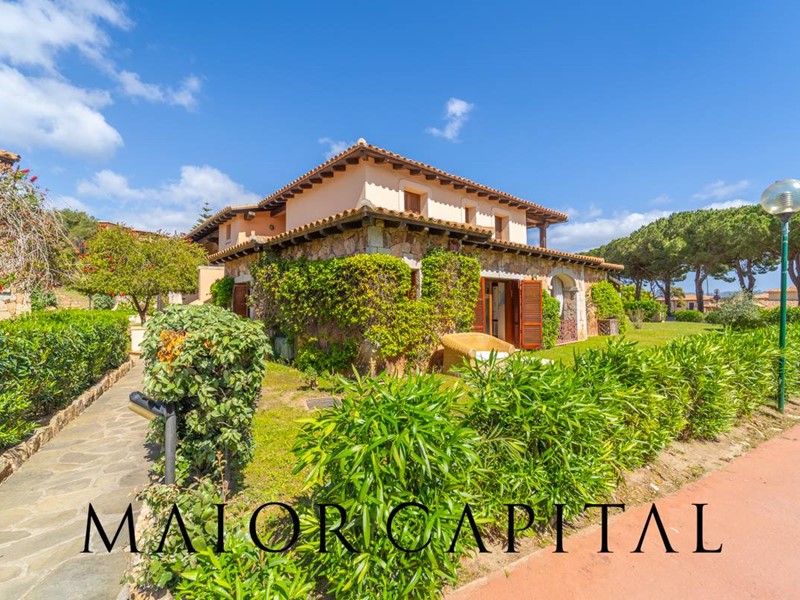 Trilocale in Vendita a San Teodoro, zona Puntaldia, 380'000€, 70 m², arredato