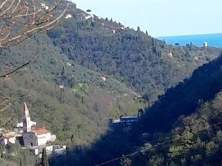 Villa in Vendita a Rapallo, zona S. ANDREA DI FOGGIA, 120'000€, 170 m²